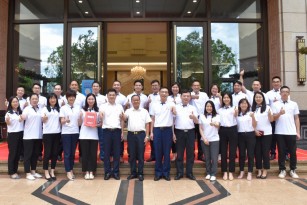 賦能進階，正己善為|廣東霸王花集團舉行“中層干部訓練營結業典禮”活動。